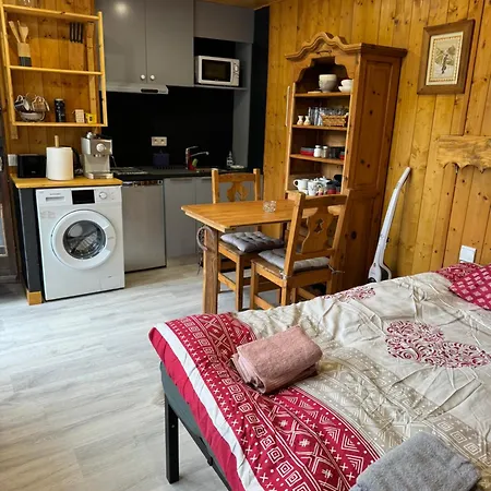 Appartement Apparemment Cosy Style Savoyard à Bourg-Saint-Maurice Extérieur photo